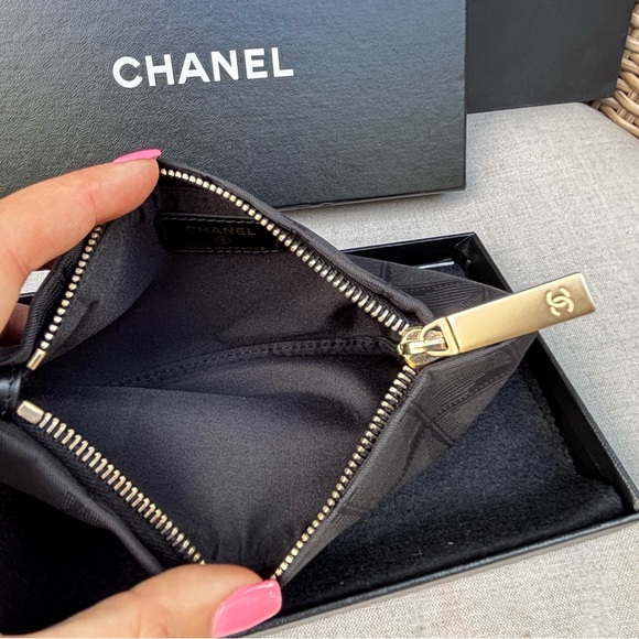 Authentic CHANEL BLACK nylon sport line clutch pouch NEW - Picture 11 of 12